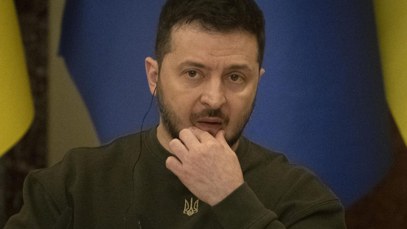 Более трети украинцев не знают о «плане победы» Зеленского, показал опрос
