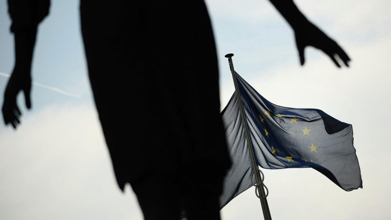 ЕС обсудит новые санкции против России
