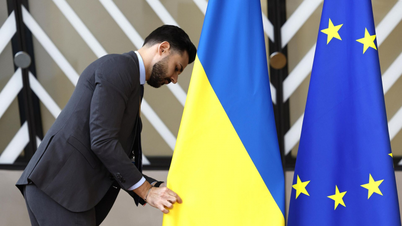 Медведчук рассказал, что Запад сделает с Украиной