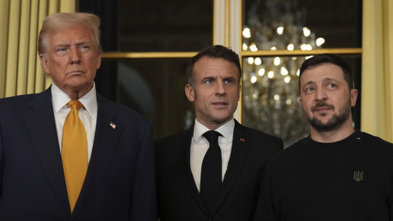 СМИ раскрыли подробности встречи Трампа и Зеленского в Париже