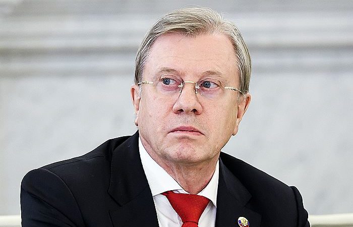Вице-премьер Савельев возглавит рабочую группу по ликвидации последствий ЧП с танкерами