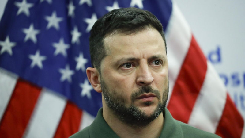 «Возьми трубку». В США обратились к Зеленскому