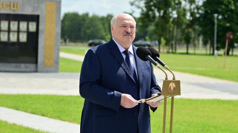 Европа остервенело воюет против правды о войне — Лукашенко